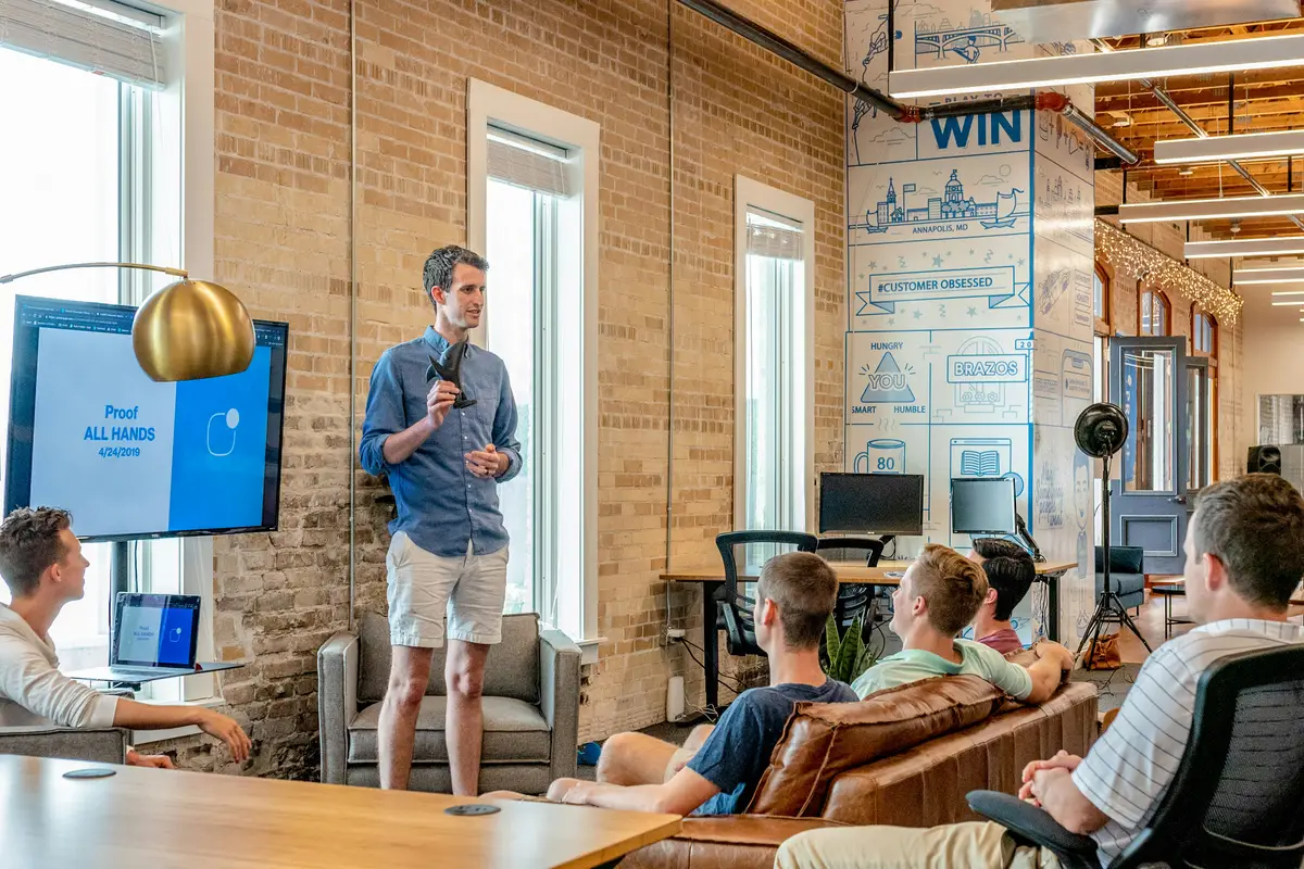 Jak stworzyć kalendarz serwisowy, który zarabia?